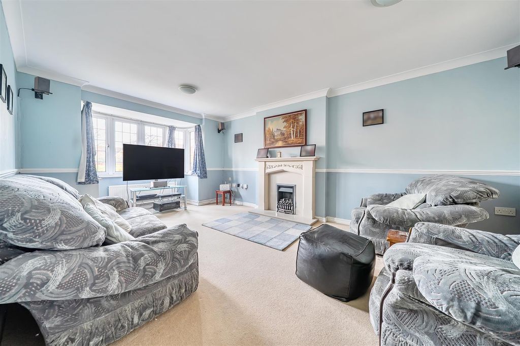 Property photo 2 of 20 1394161-10-6949617833223.Jpg