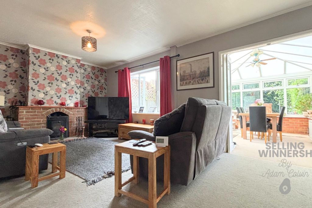 Property photo 3 of 17 4162813
