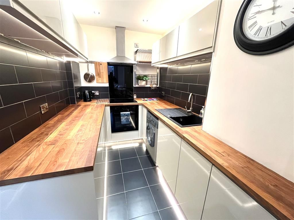 Property photo 3 of 11 Image