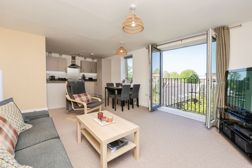 Property photo 2 of 18 Pbox-Img.Jpg
