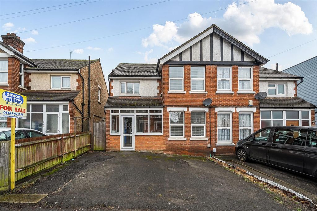 Property photo 1 of 22 1418111-20-699707A1Afff5.Jpg