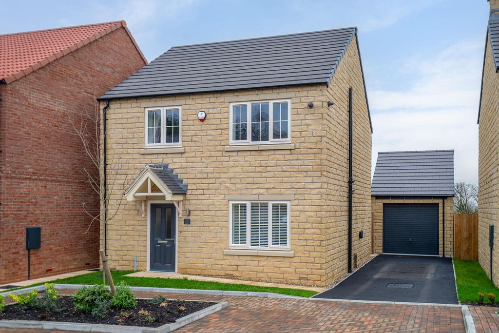 Property photo 2 of 16 Front (Exterior)