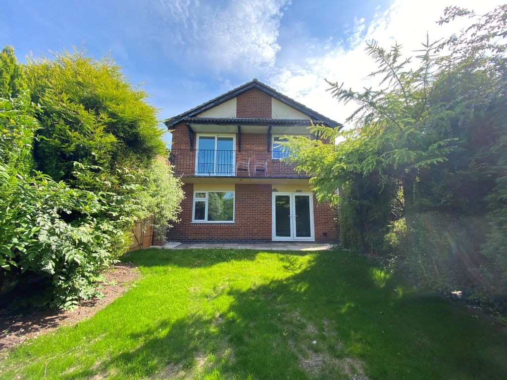 Property photo 2 of 10