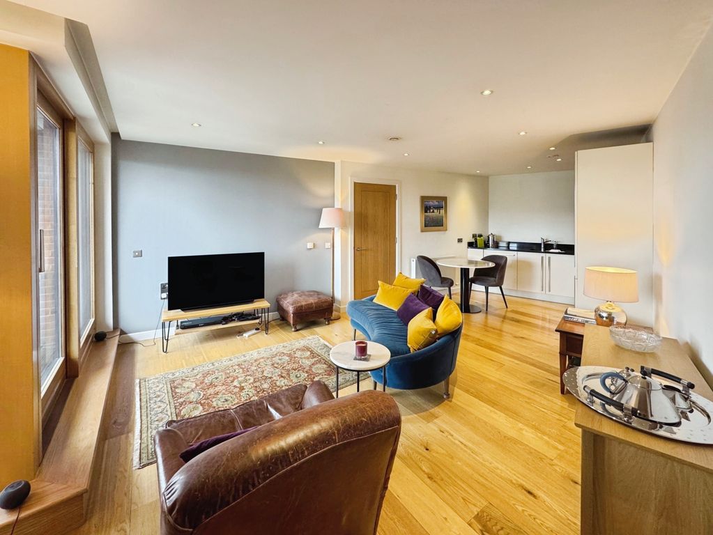 Property photo 3 of 21