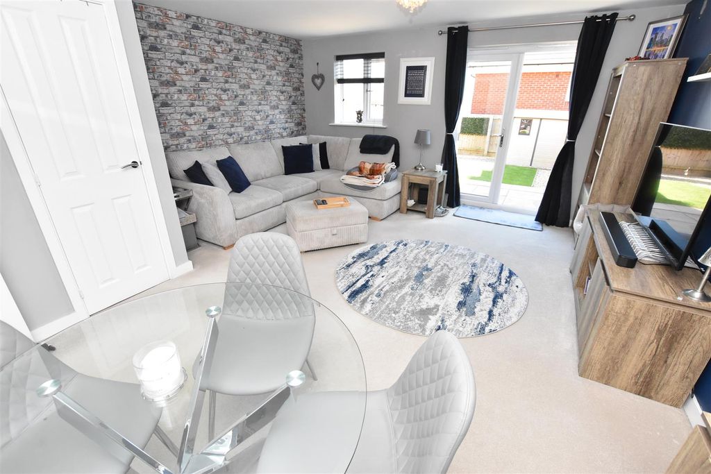 Property photo 3 of 17 Dsc_0018 - Copy (13).Jpg