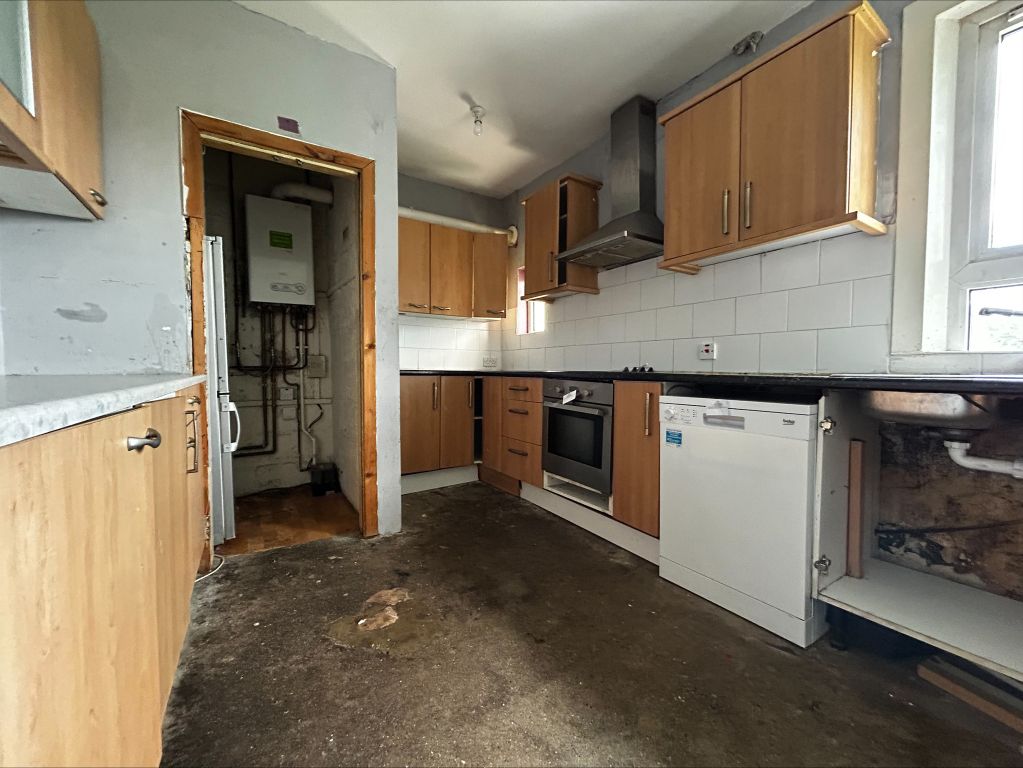 2 bed flat for saleStirling Drive, Johnstone PA5 photo 4