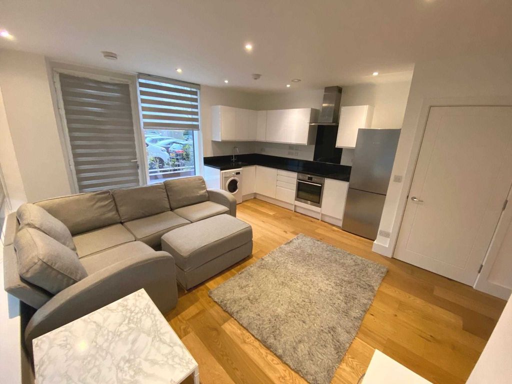 Property photo 2 of 11