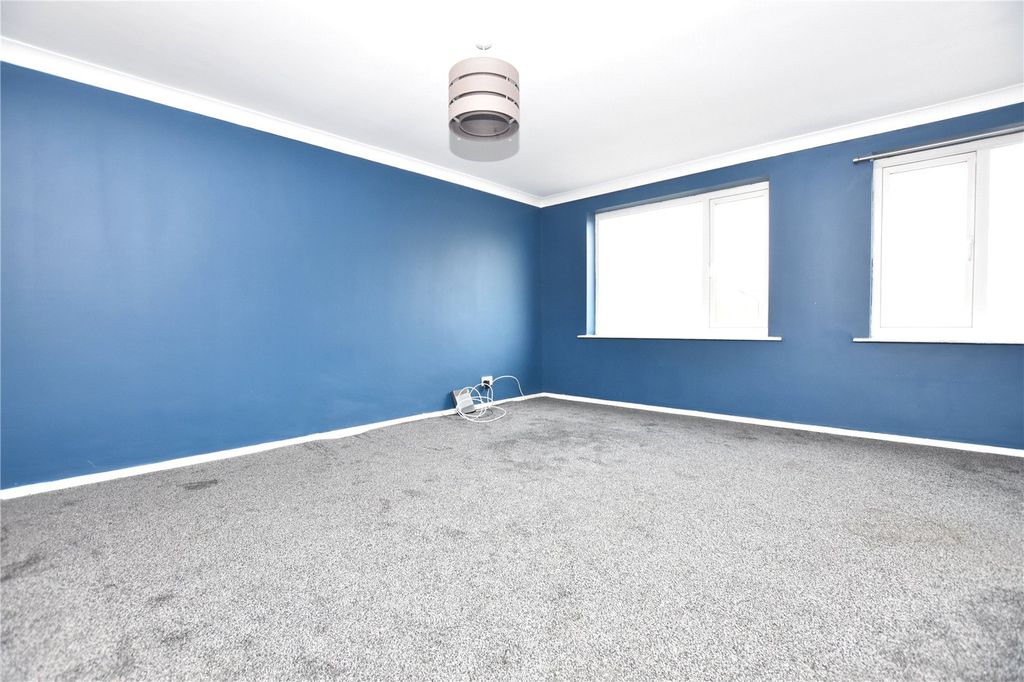 Property photo 3 of 17 Picture No. 11