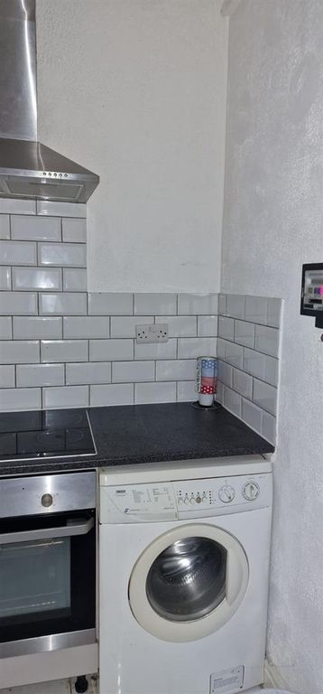 Property photo 3 of 7 5De9Aa99-cc2F-40B6-Ade3-dc480910861B.Jpg