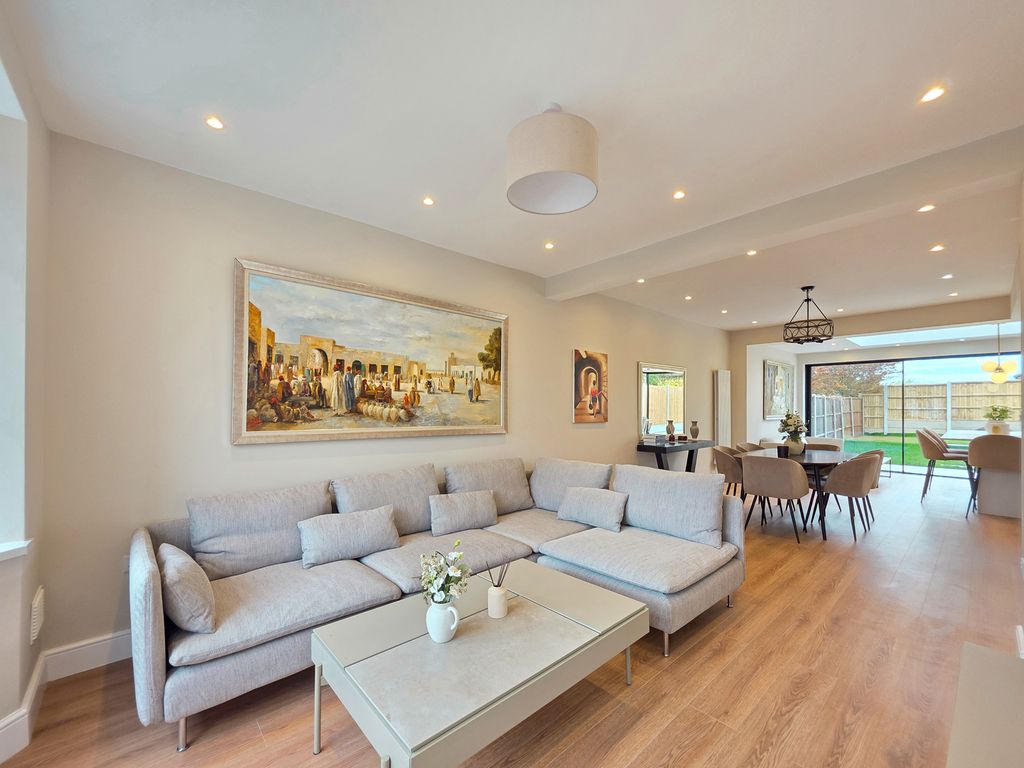 Property photo 3 of 42