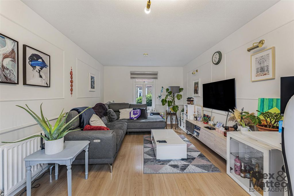 Property photo 2 of 20 Hannah Mary Way