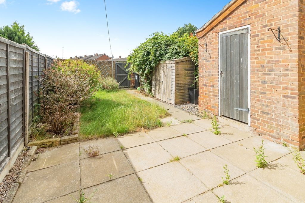 Property photo 2 of 17