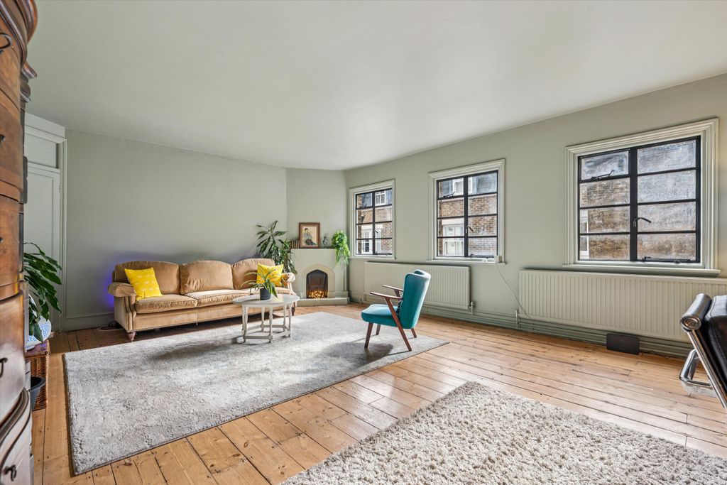 Property photo 1 of 16 Image