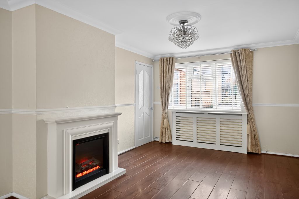 Property photo 2 of 22