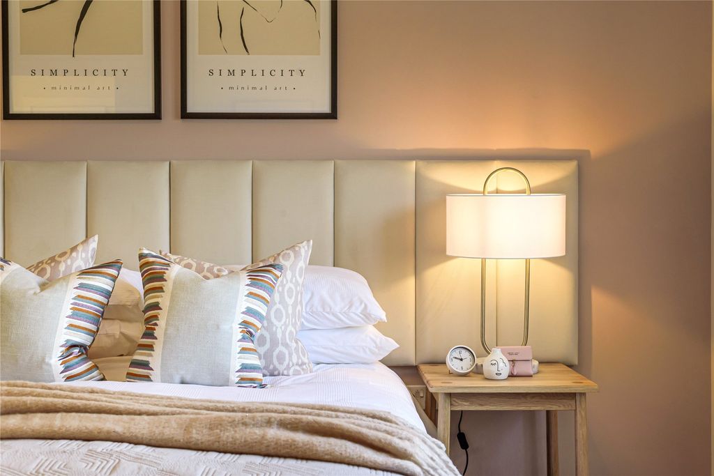 Property photo 3 of 10 Show Home Ex