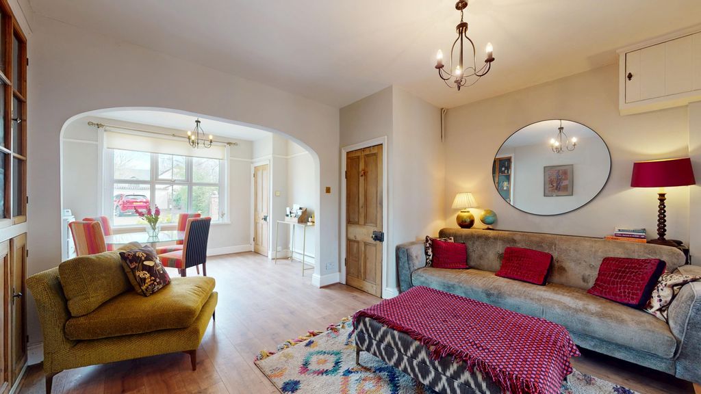 Property photo 2 of 12