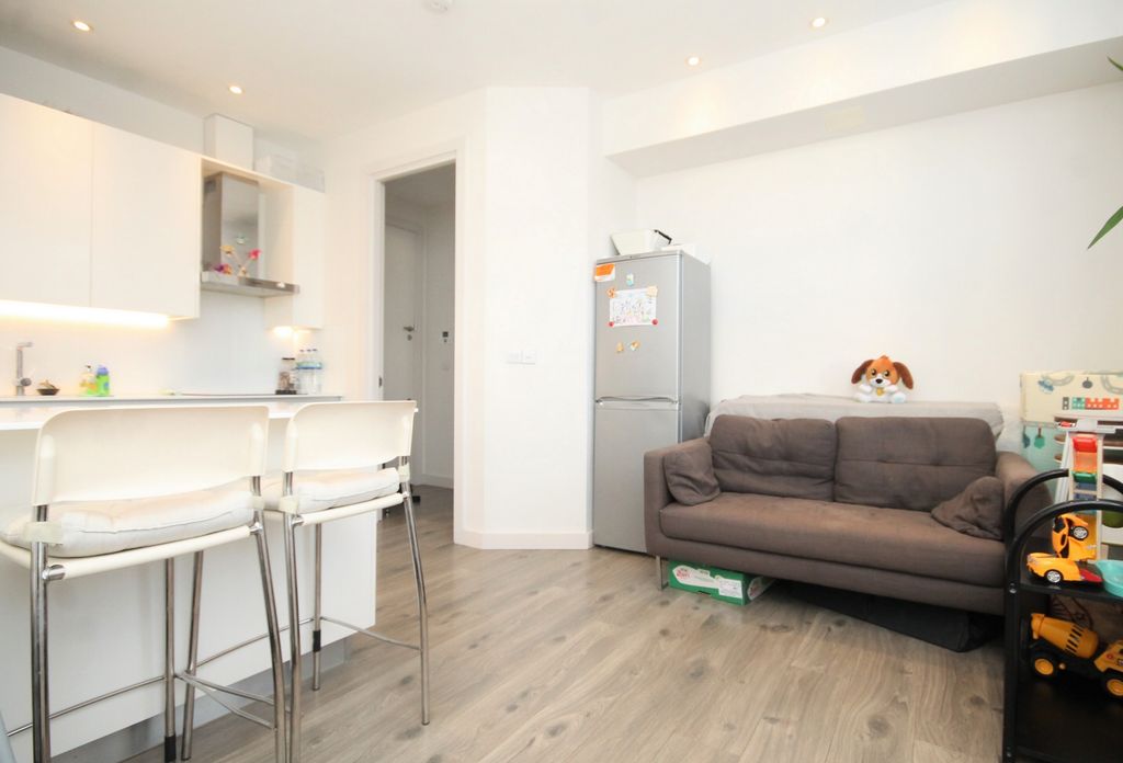 Property photo 2 of 7 Reception