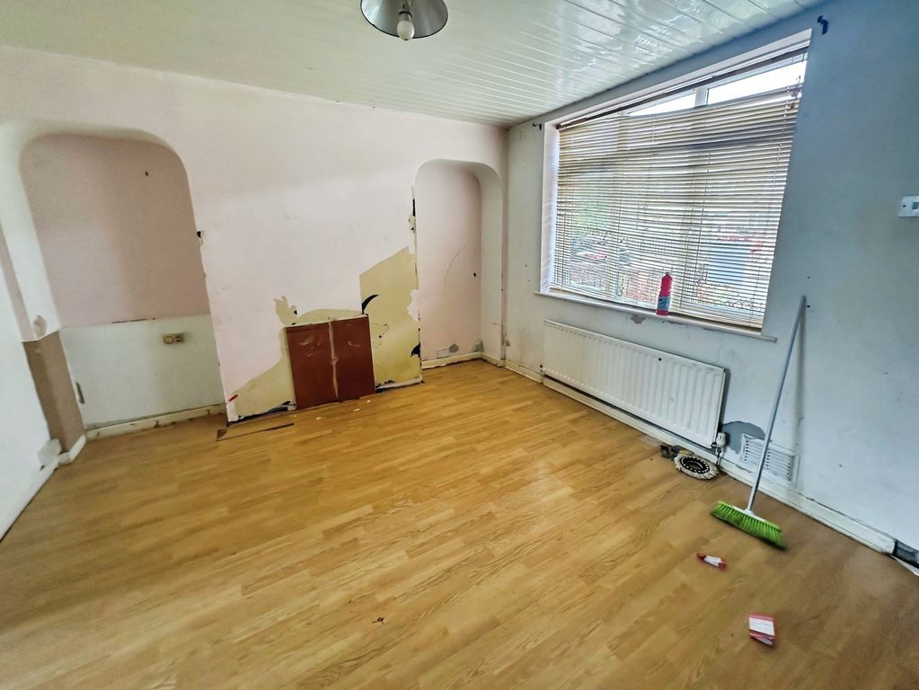 Property photo 2 of 11 Photo 7