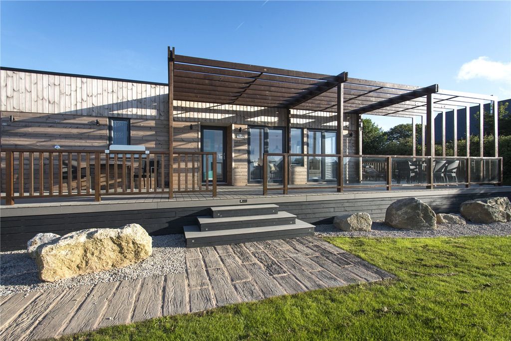 Property photo 1 of 12 Picture No. 11