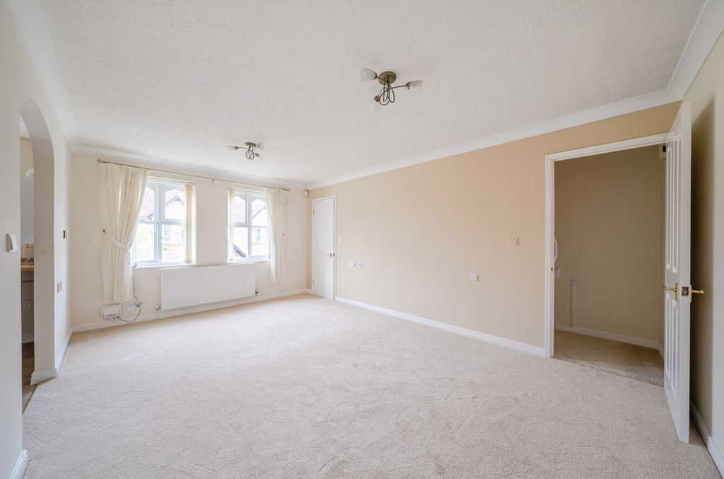 Property photo 2 of 19 1448503-16-69E1F1...