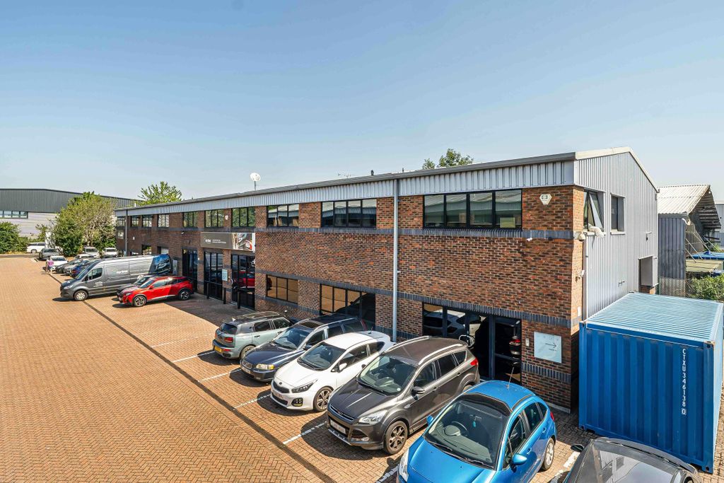 Property photo 2 of 9 1480710-1-6A3Bfbc6Bf1Ad.Jpg