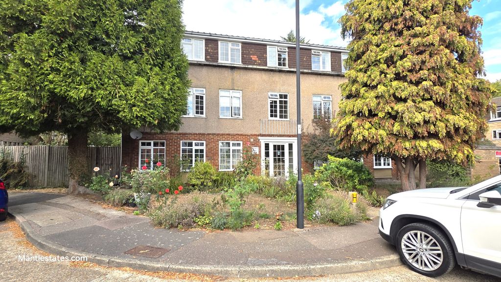 Property photo 1 of 13 2 Bed Flat For Sale Canford Close, Enfield En2 8Qn