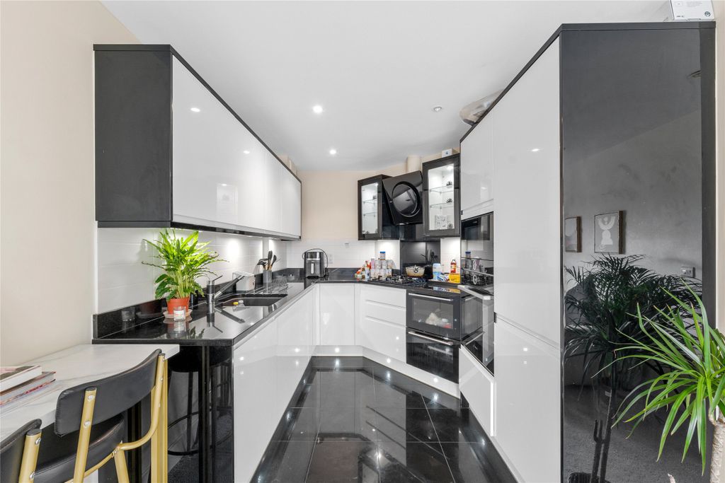 Property photo 1 of 12 Picture No. 02