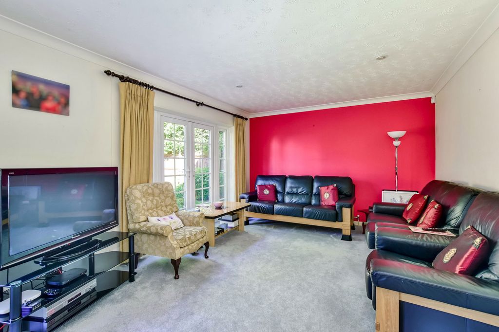 Property photo 3 of 15