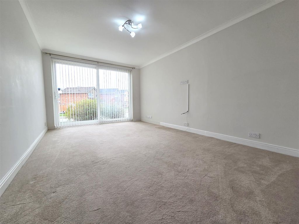 Property photo 3 of 12 Living Room