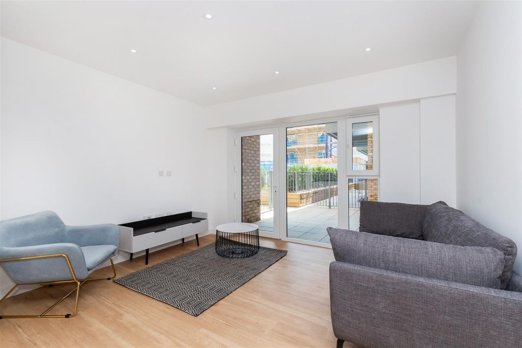 Property photo 1 of 9 25 Fermont House-1.Jpg