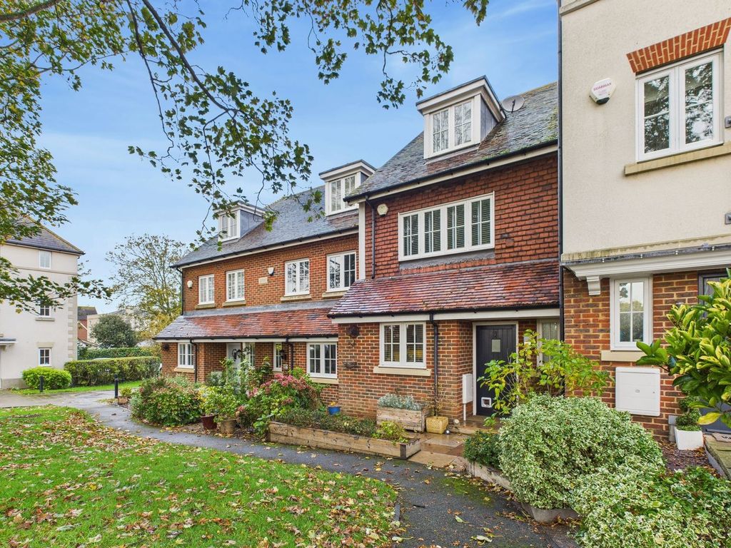 Property photo 1 of 28