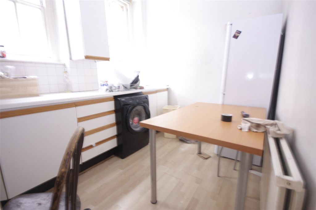 Property photo 3 of 10 Picture No. 05