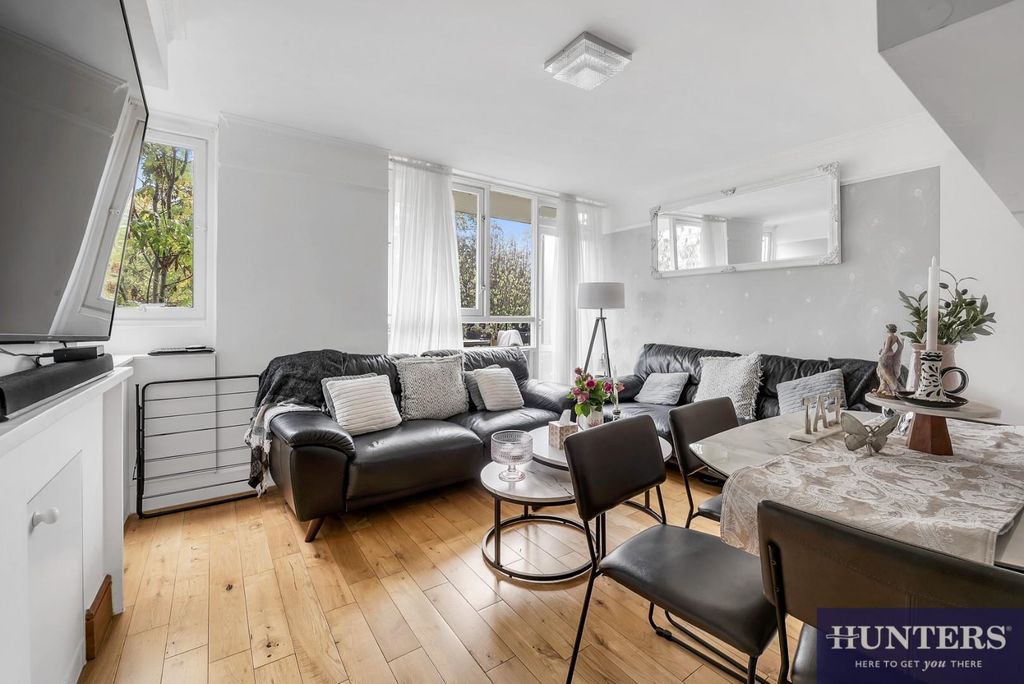 Property photo 2 of 11 Reception