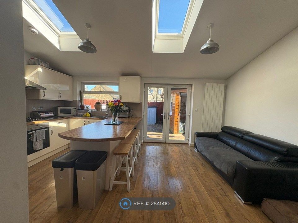 Property photo 1 of 4