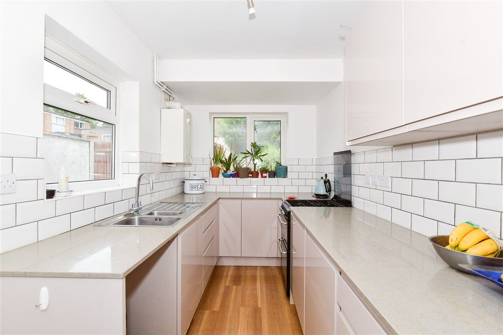 Property photo 3 of 13 Kitchen
