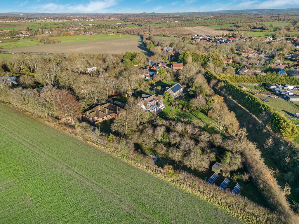 Property photo 1 of 29