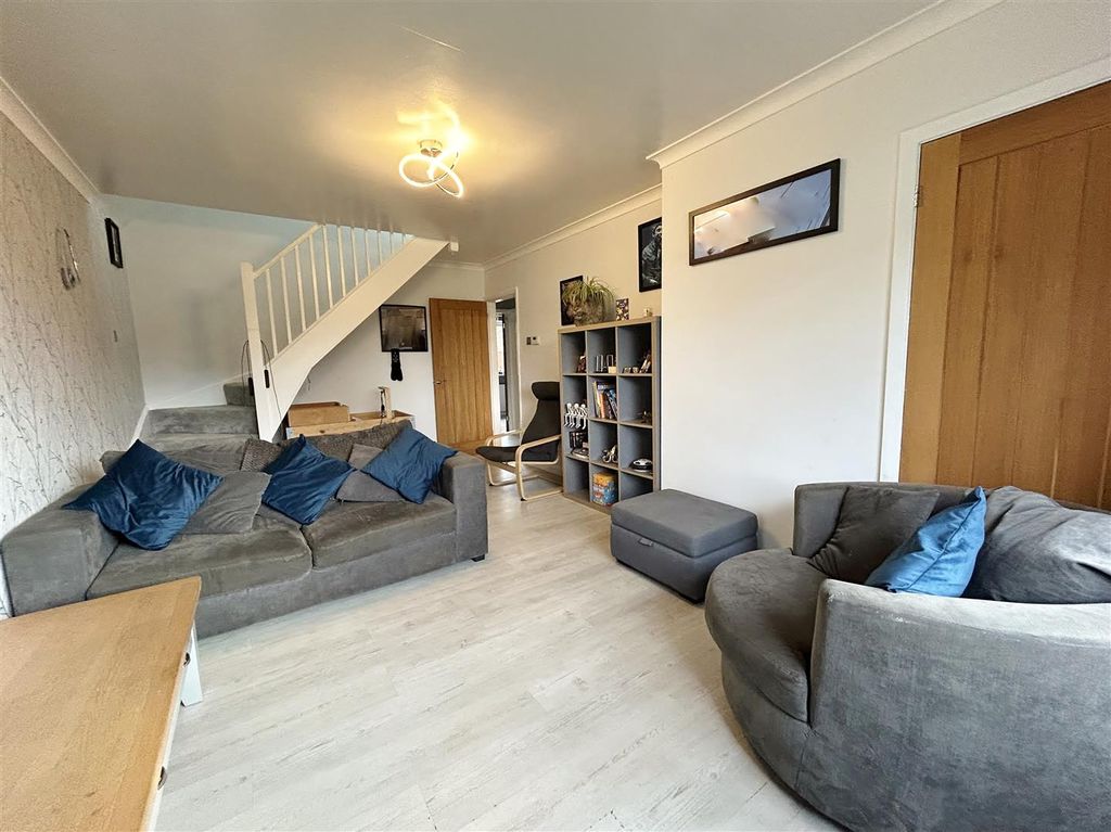 Property photo 2 of 25 Lounge