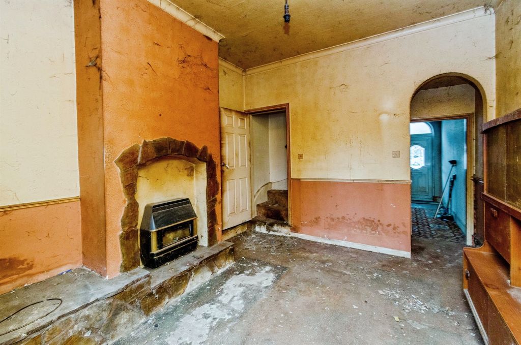 Property photo 3 of 15