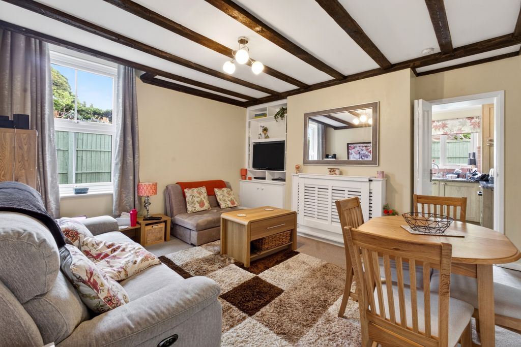 Property photo 2 of 11 Living Dining Room (2)
