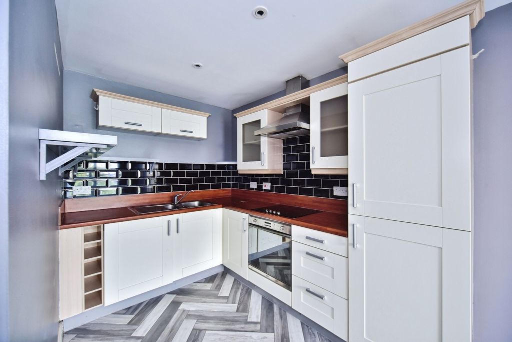 Property photo 2 of 13 Pbox-Img.Jpg