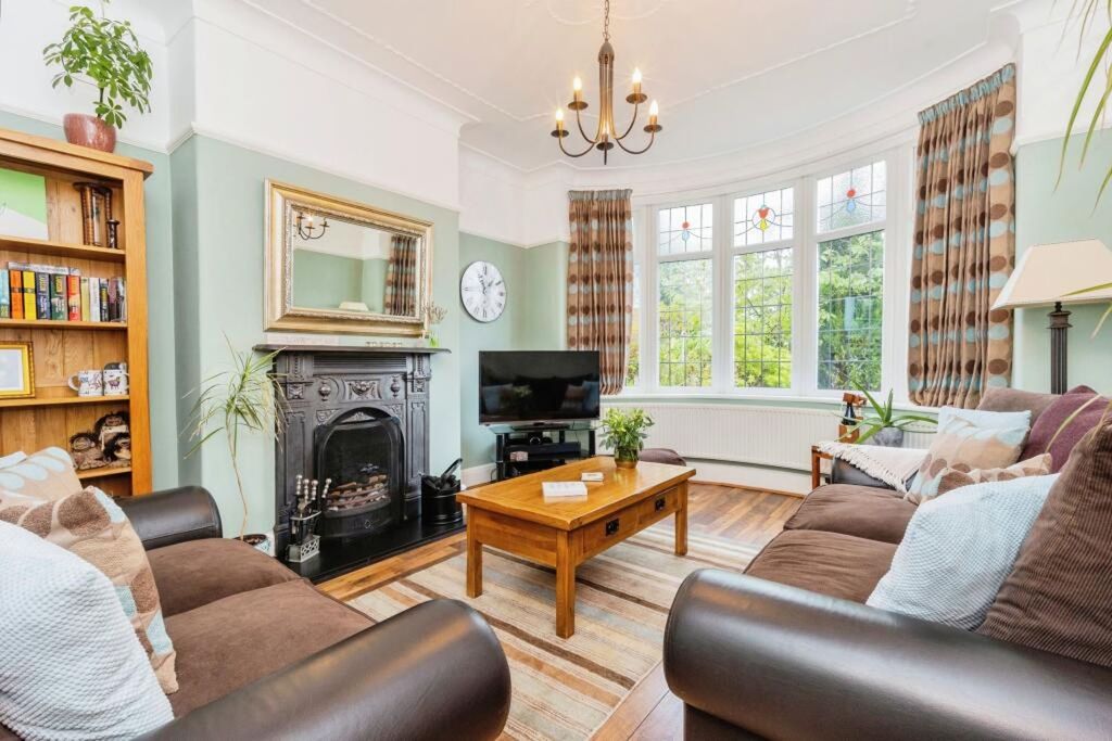 Property photo 3 of 23