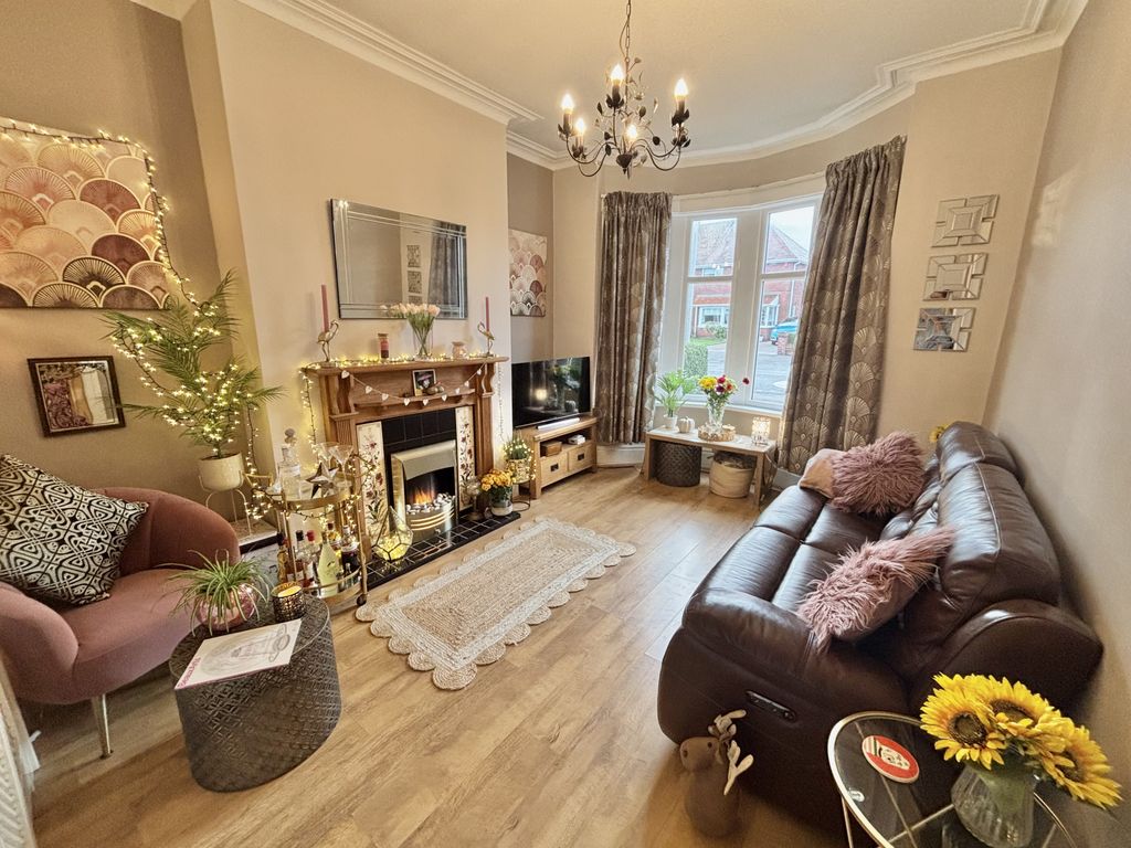 Property photo 2 of 23