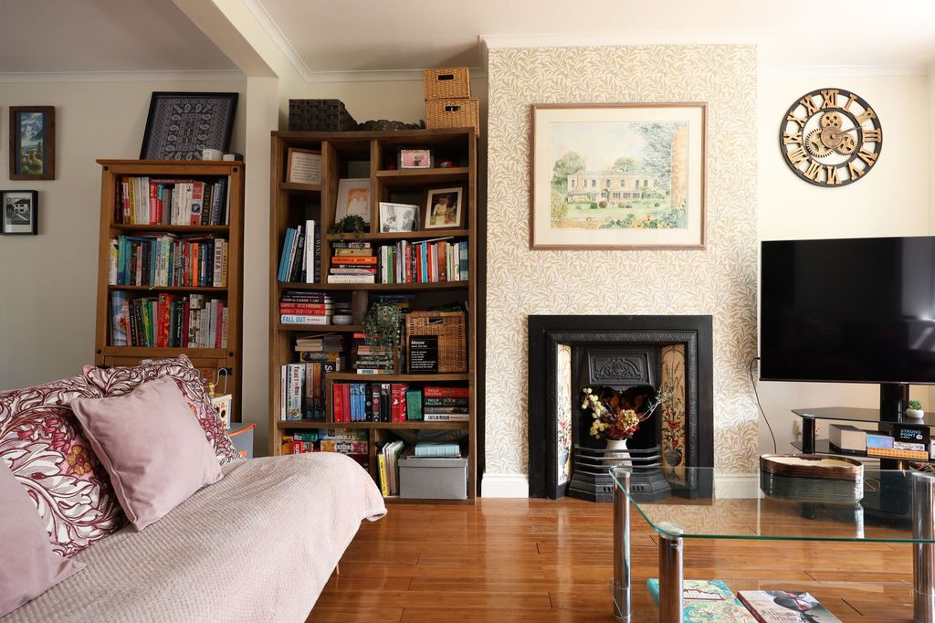 Property photo 1 of 14