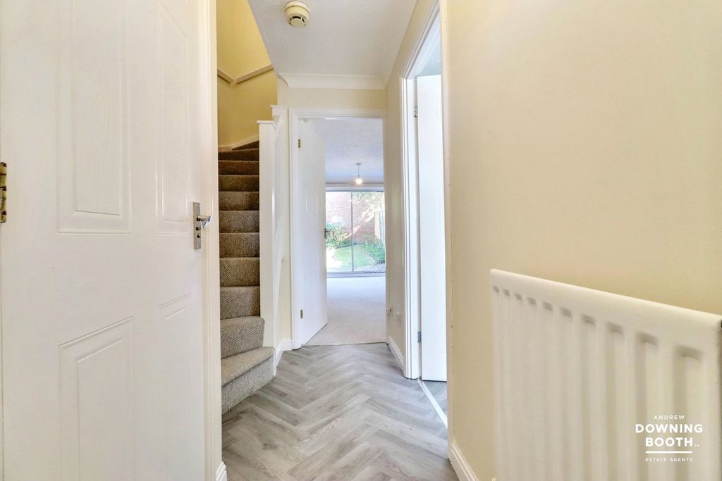 Property photo 3 of 23