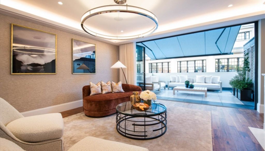 Property photo 2 of 8