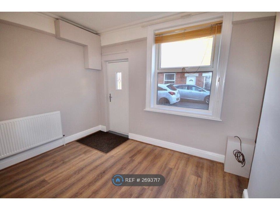 Property photo 2 of 15 1st Living Room Front