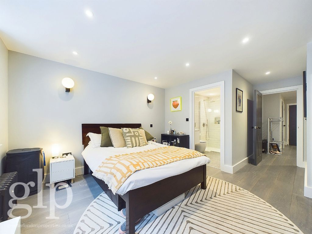 Property photo 2 of 26 3705633