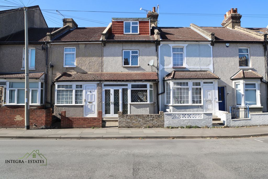 Property photo 1 of 23 Front Of House-Min