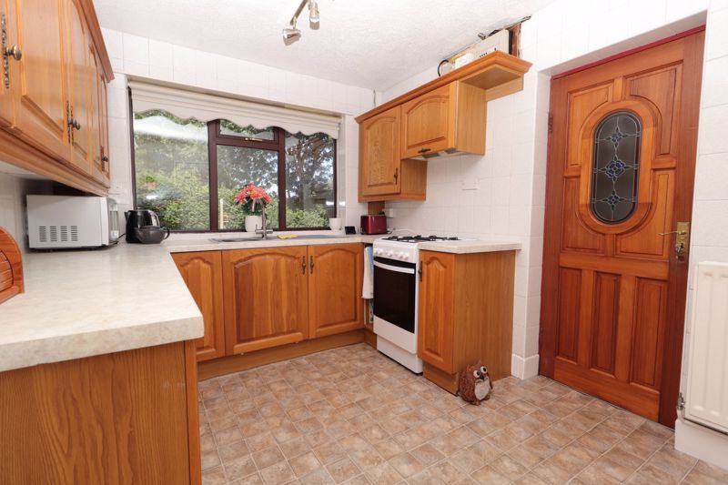 Property photo 3 of 30 Kitchen