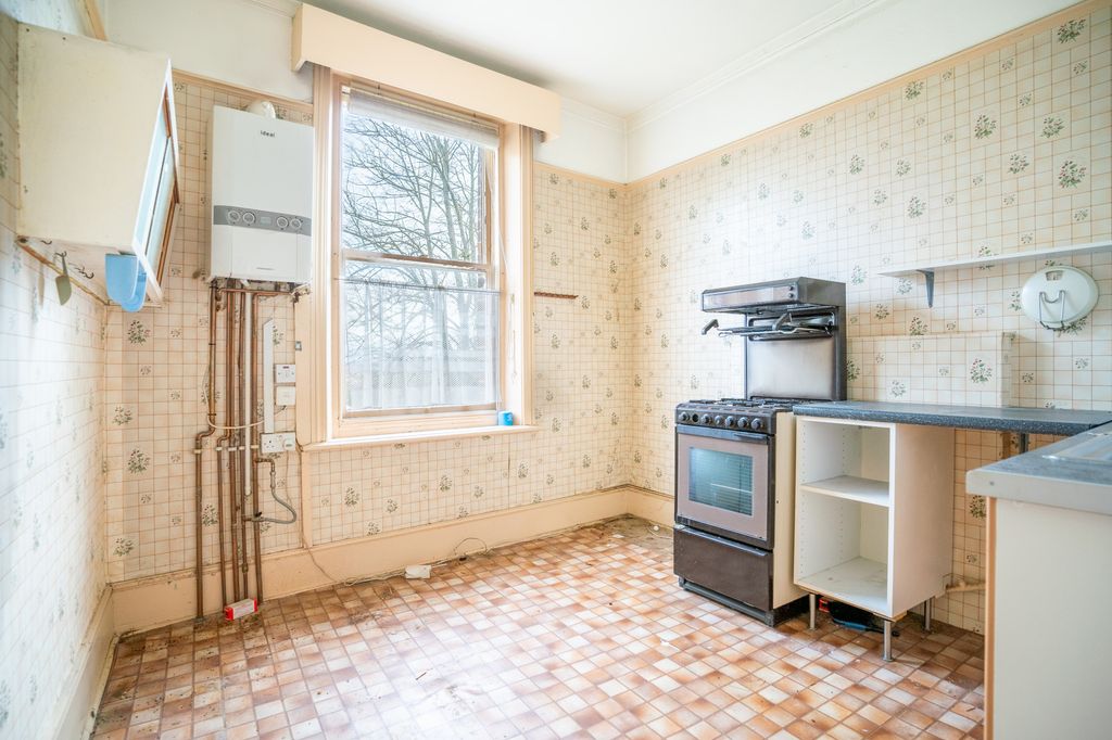 Property photo 3 of 9